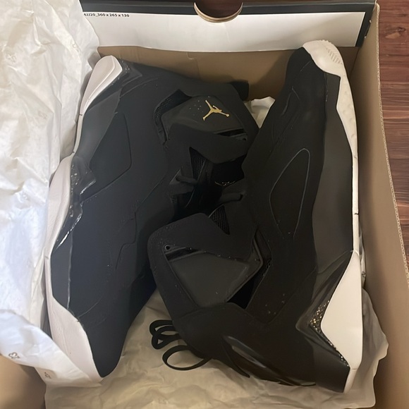 JORDAN TRUE FLIGH, SIZE 10.5, BRAND NEW WITH BOX - Picture 2 of 7
